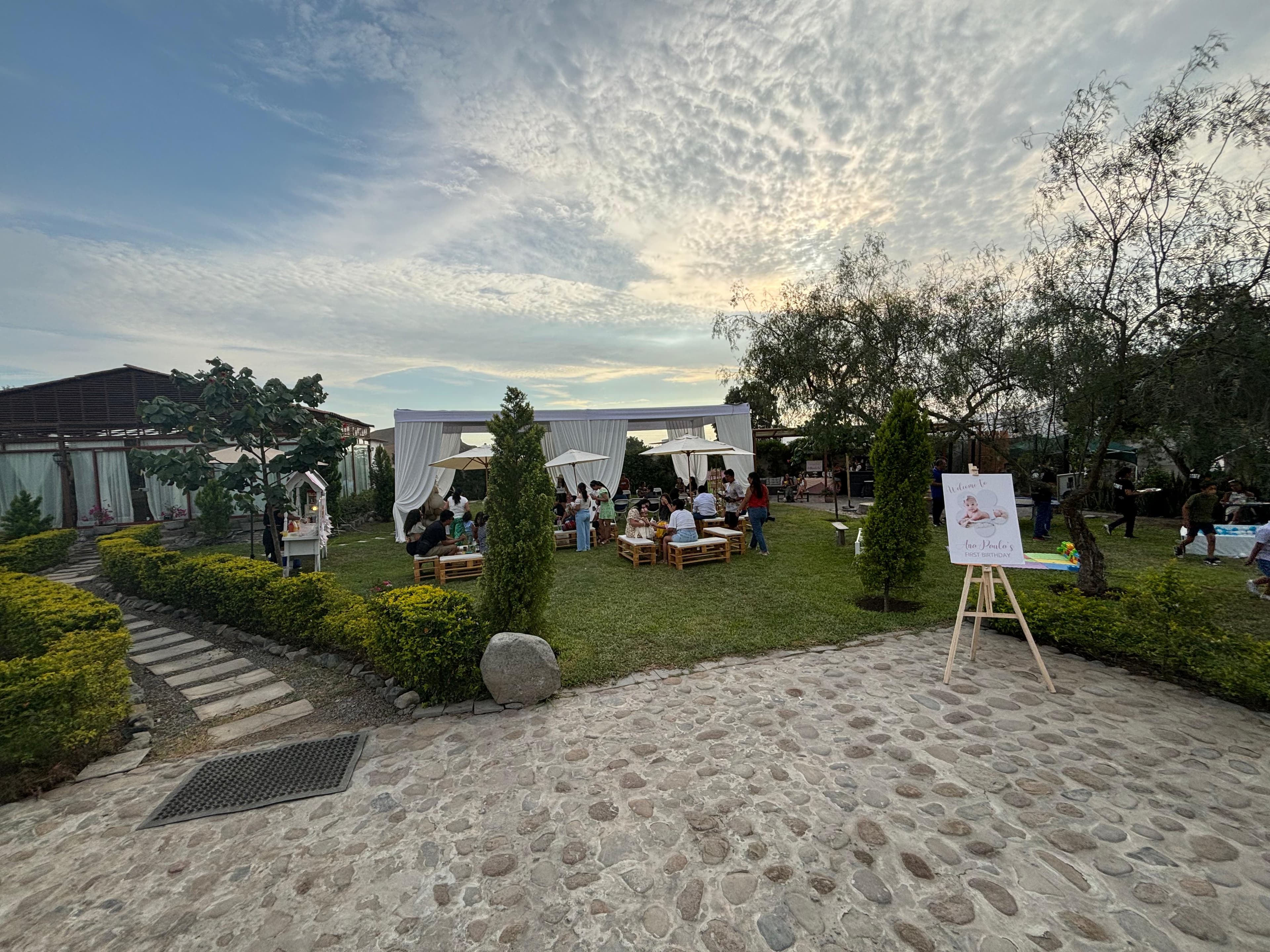 Salones y espacios para baby shower en Pachacamac